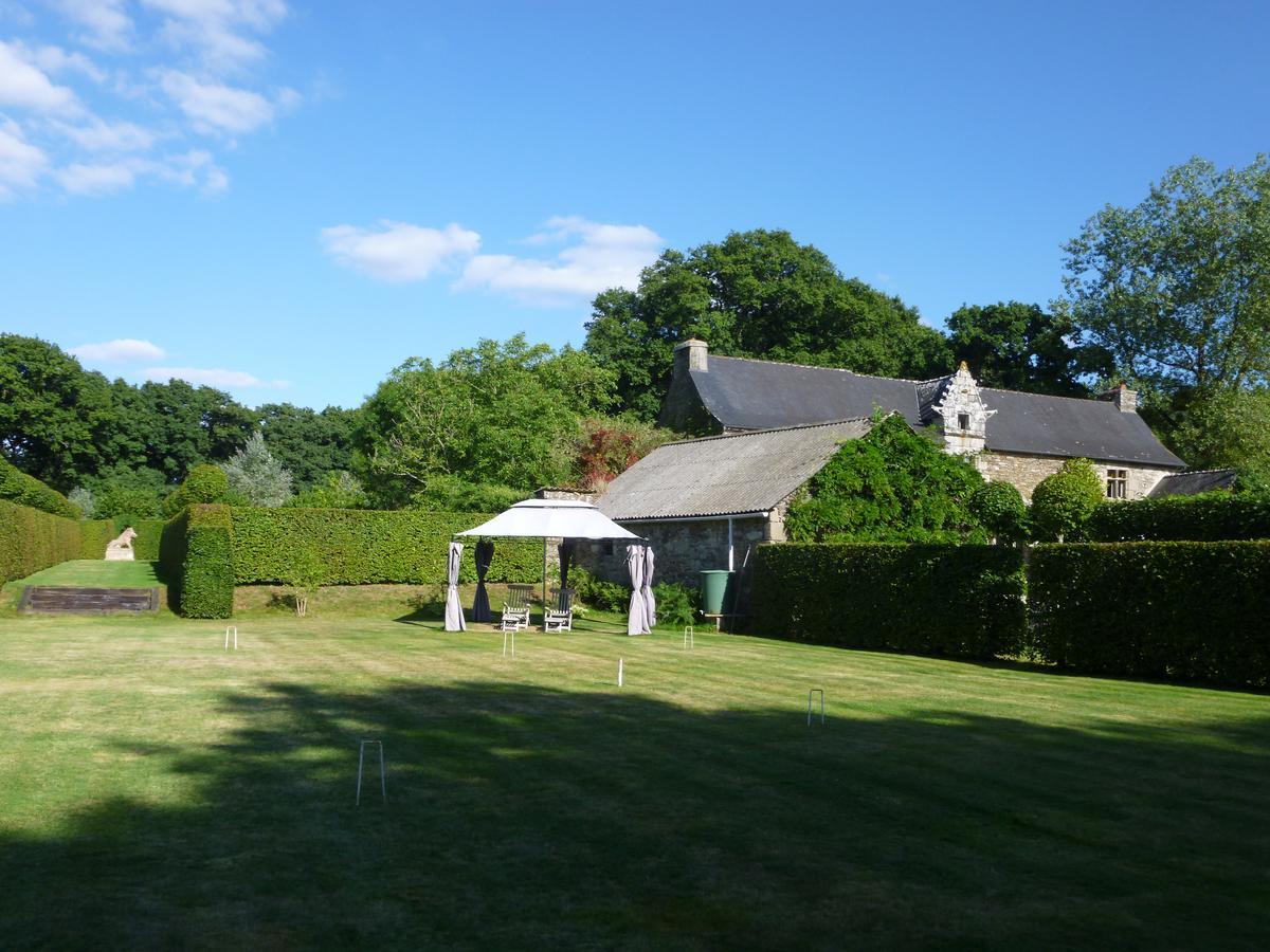 Manoir De Kerledan Hotel Carhaix-Plouguer Buitenkant foto